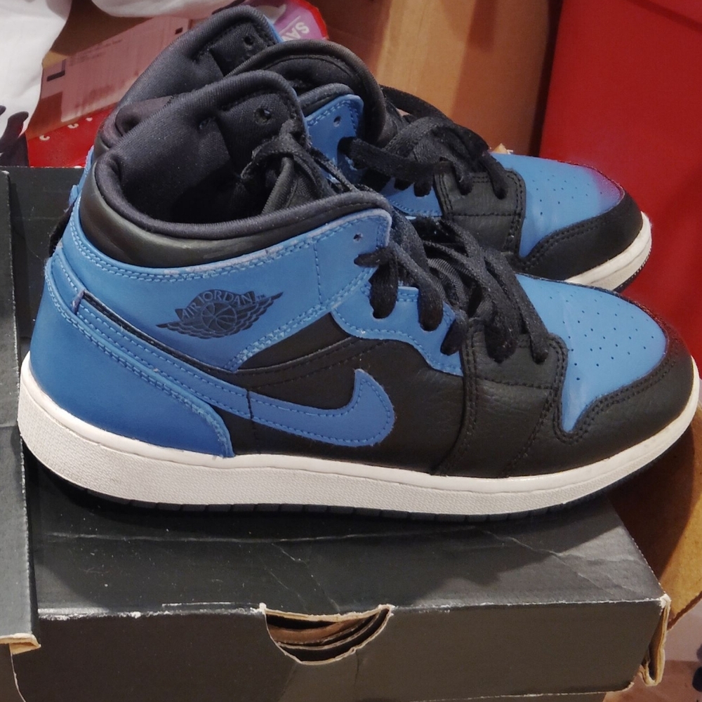 Black and Blue High-Top Sneakers - Picture 3 of 4